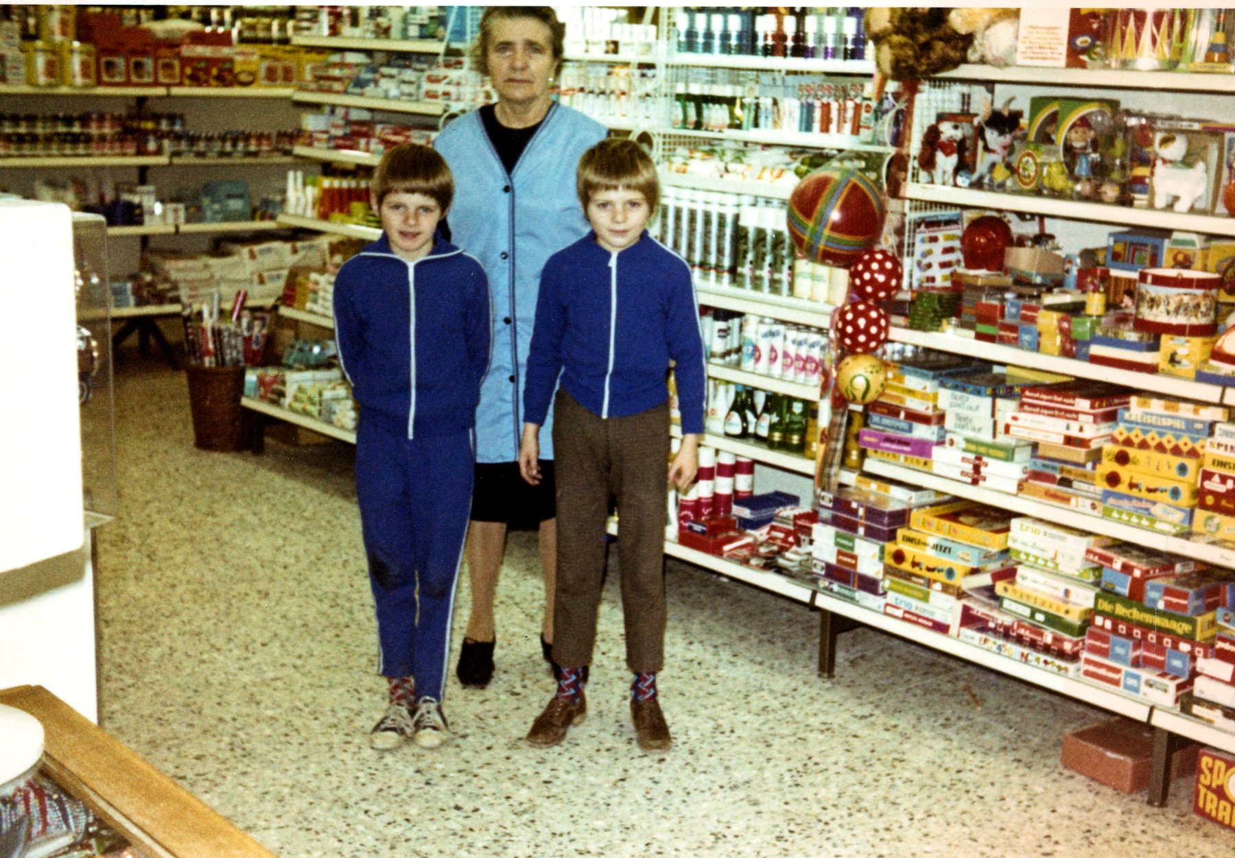 5 Im Laden Luise und Enkel